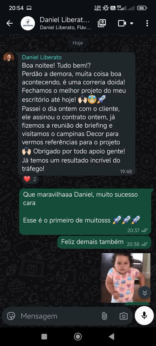 Print da conversa com Daniel Liberato, arquiteto, contando que fechou o melhor projeto do escritório